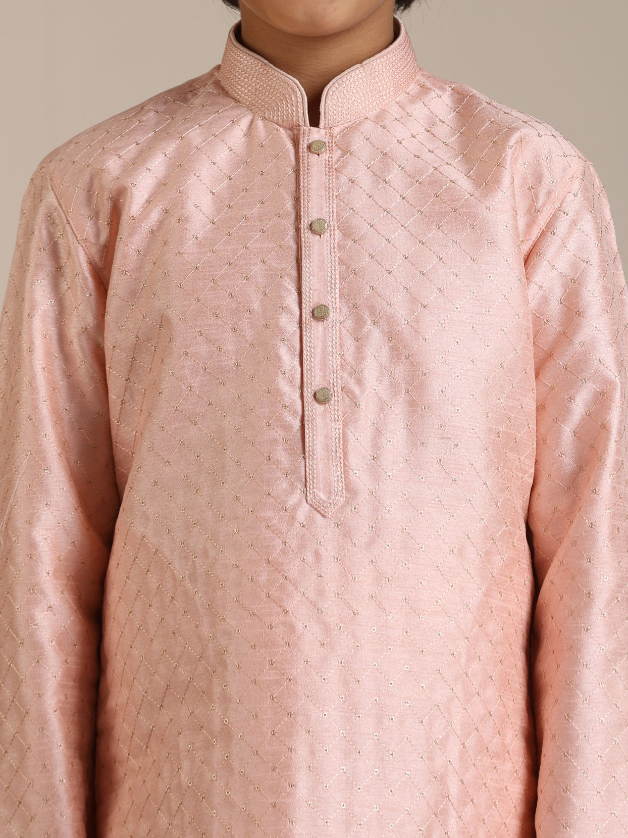 alt message - Manyavar Boys Boys Peach Jaal Patterned Kurta Set image number 1